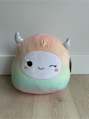 Squishmallows 16" Yara the Yeti Adventurer #1382 *Brand New with Tags*